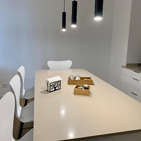 Piso Exclusivo En Centrico, Negocios, Confort * Βίγκο